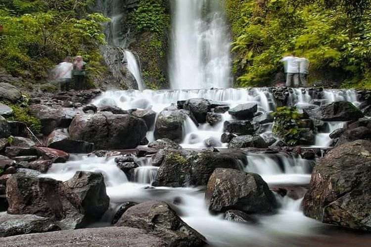 wisata air terjun curug cilember bogor